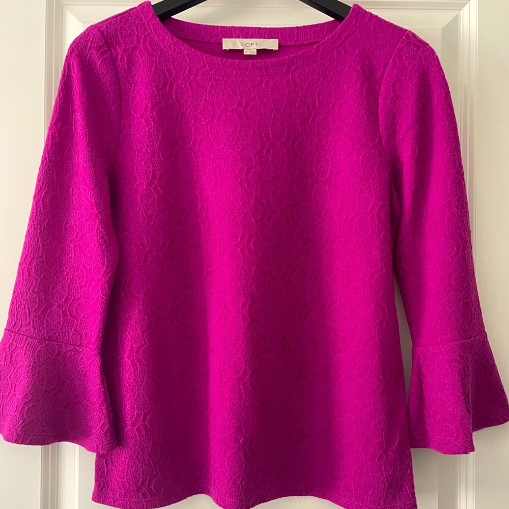 DONATED*** LOFT Fuchsia Flare Sleeve Top